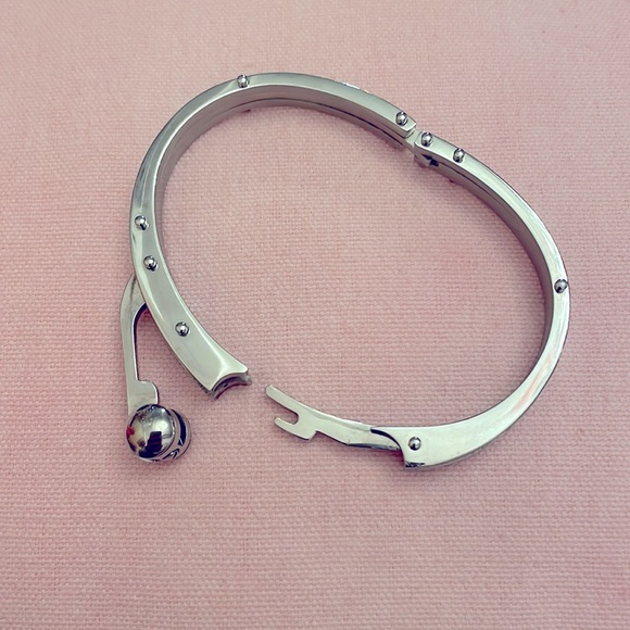 Stainless steel faux handcuff bracelet bangle with cubic zirconias rhinestones - Picture 5 of 8